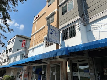 ze residence ram intra