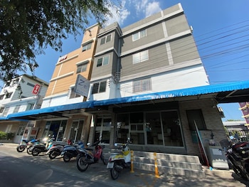 ze residence ram intra