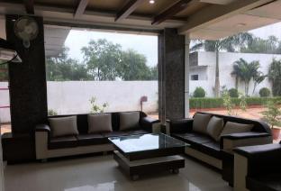 hotel aryan inn lalitpur