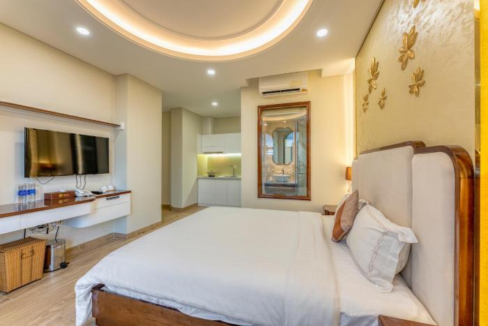 golden tree hotel and apartment by zuzu