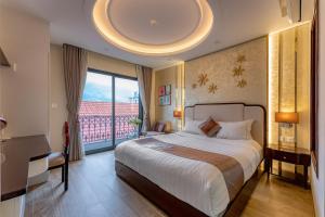 golden tree hotel and apartment by zuzu