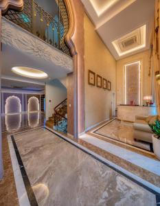 golden tree hotel and apartment by zuzu