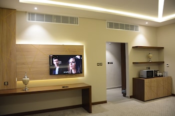 al ewan hotel apartments