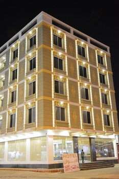 al ewan hotel apartments