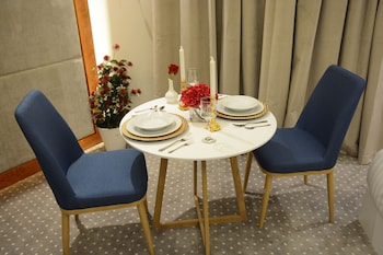al ewan hotel apartments