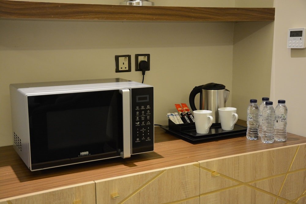 al ewan hotel apartments