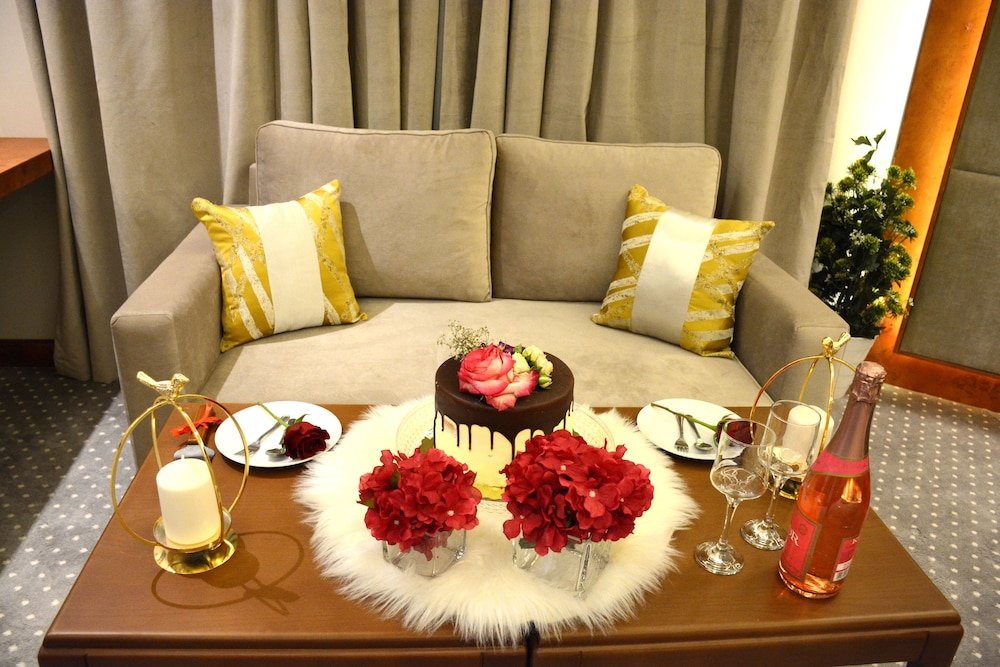 al ewan hotel apartments