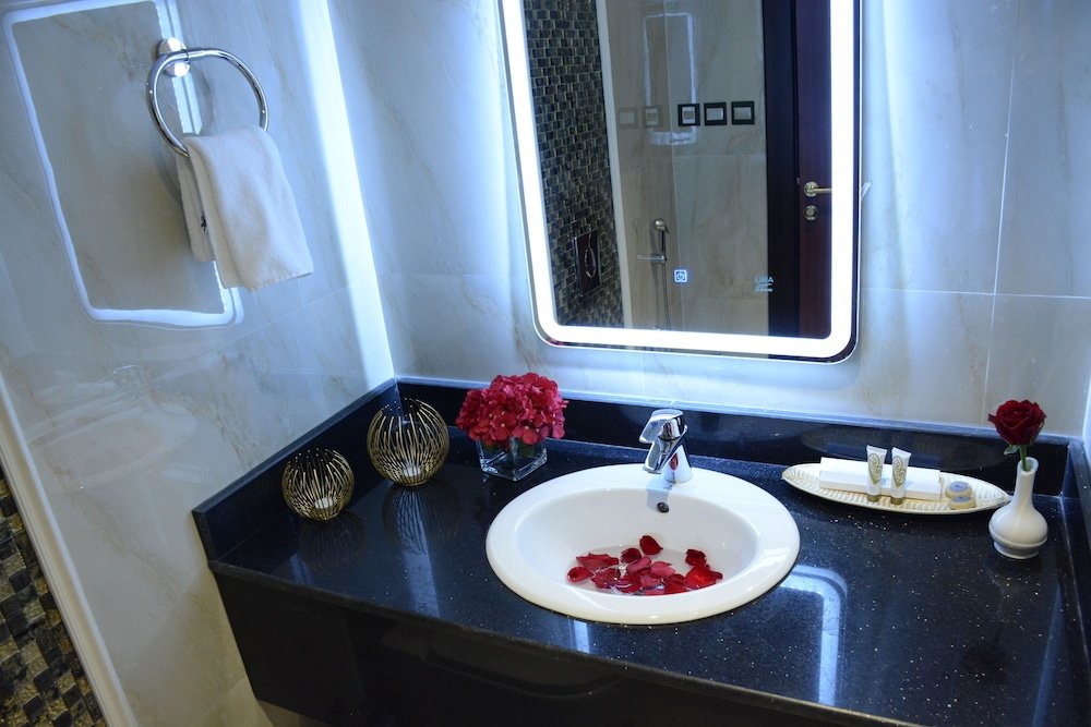al ewan hotel apartments