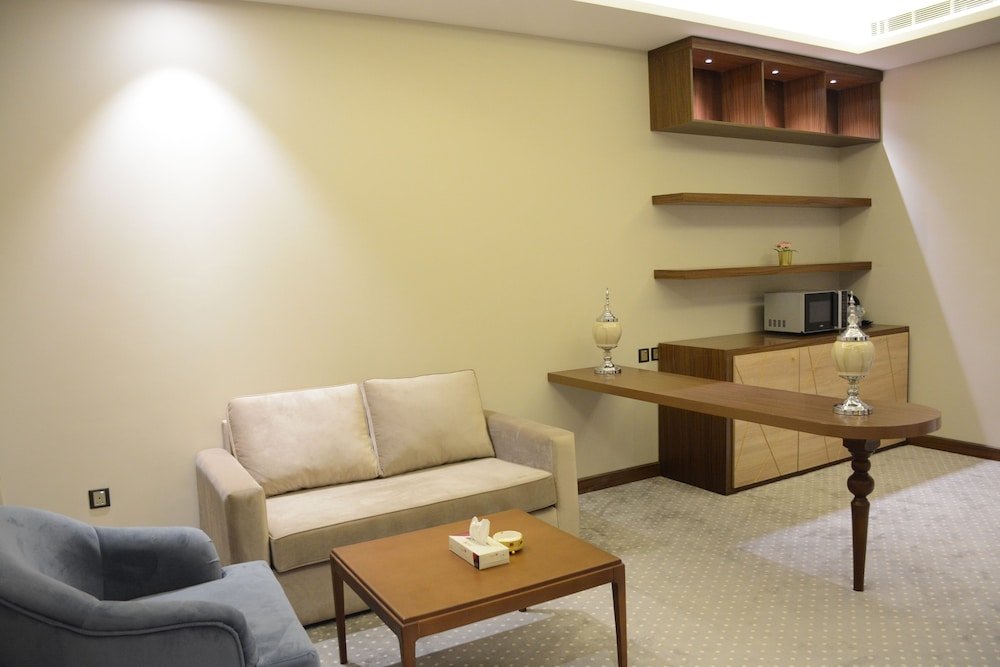 al ewan hotel apartments