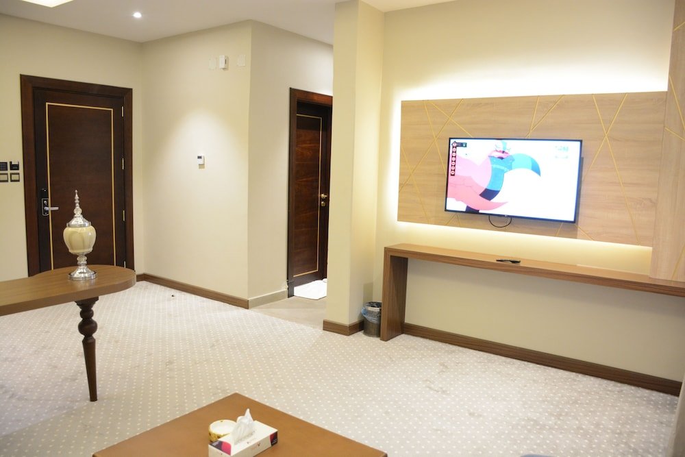 al ewan hotel apartments