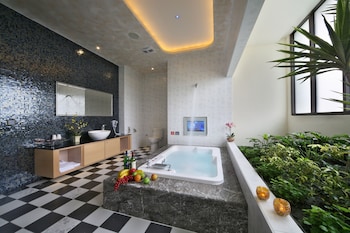 moon inn boutique motel