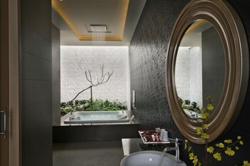 moon inn boutique motel