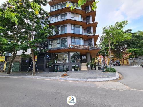 moon west lake hotel and residence