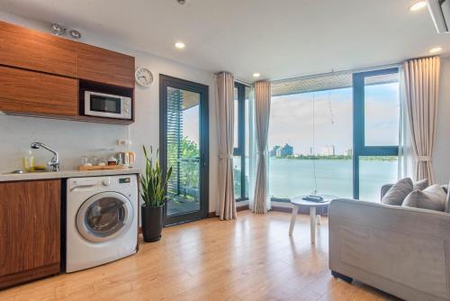 moon west lake hotel and residence