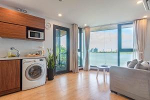 moon west lake hotel and residence