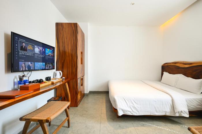 sky gem central hotel