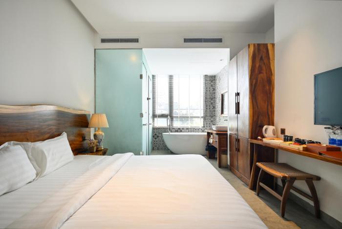 sky gem central hotel