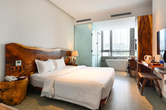 sky gem central hotel