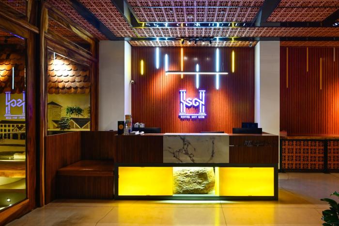 sky gem central hotel