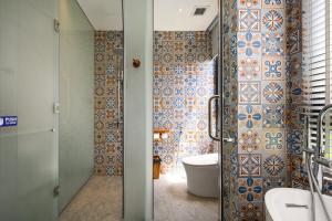 sky gem central hotel