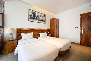 sky gem central hotel