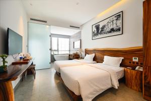 sky gem central hotel