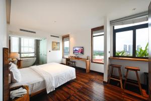 sky gem central hotel