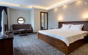 helen troya hotel geyikli