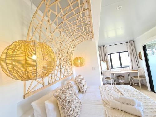 buff and fellow eco cabins