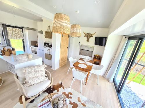 buff and fellow eco cabins