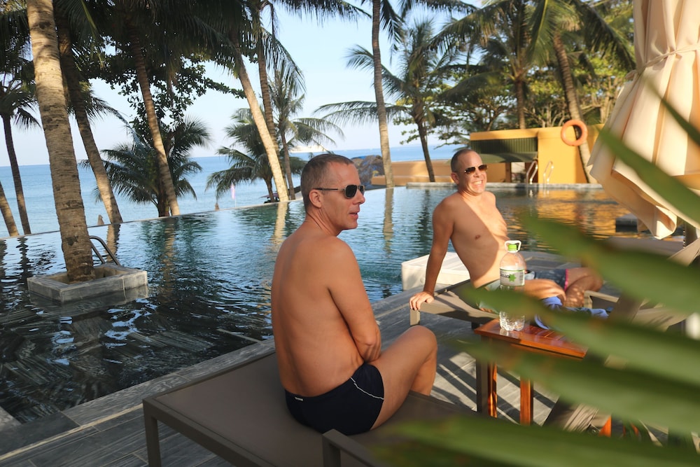 vida loca resort and sunset beach