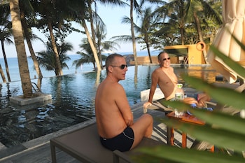 vida loca resort and sunset beach