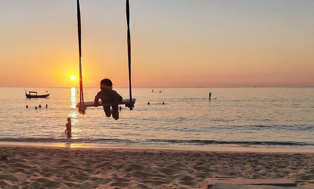 vida loca resort and sunset beach