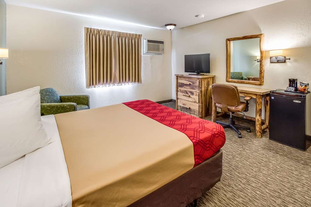 econo lodge custer