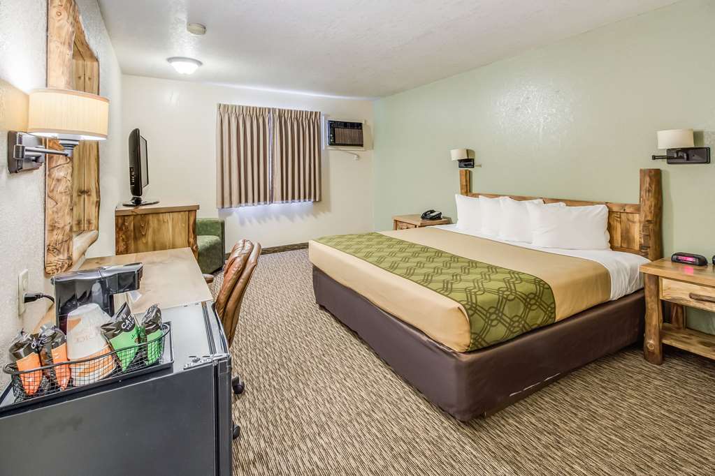 econo lodge custer
