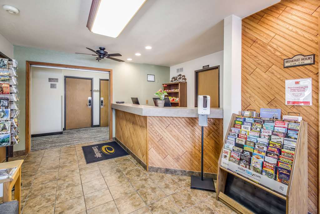 econo lodge custer