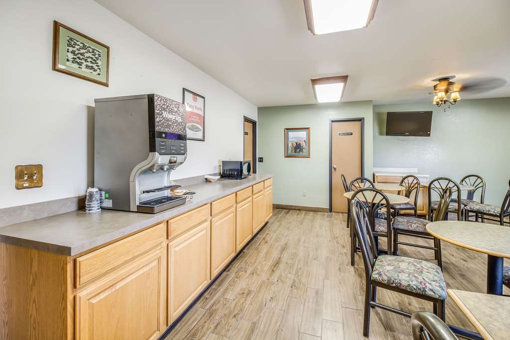 econo lodge custer