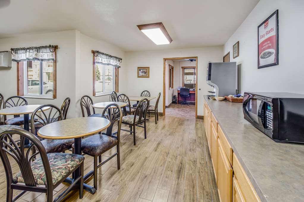 econo lodge custer