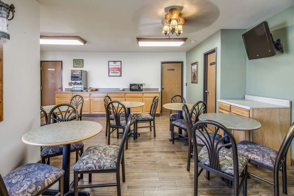 econo lodge custer
