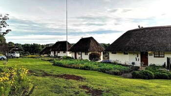 otters den self catering cottages