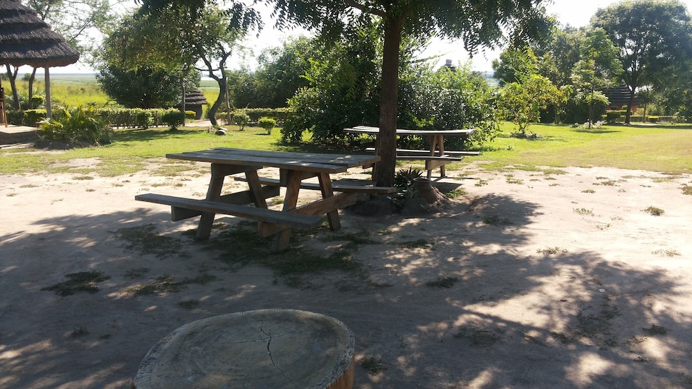 heritage safari lodge