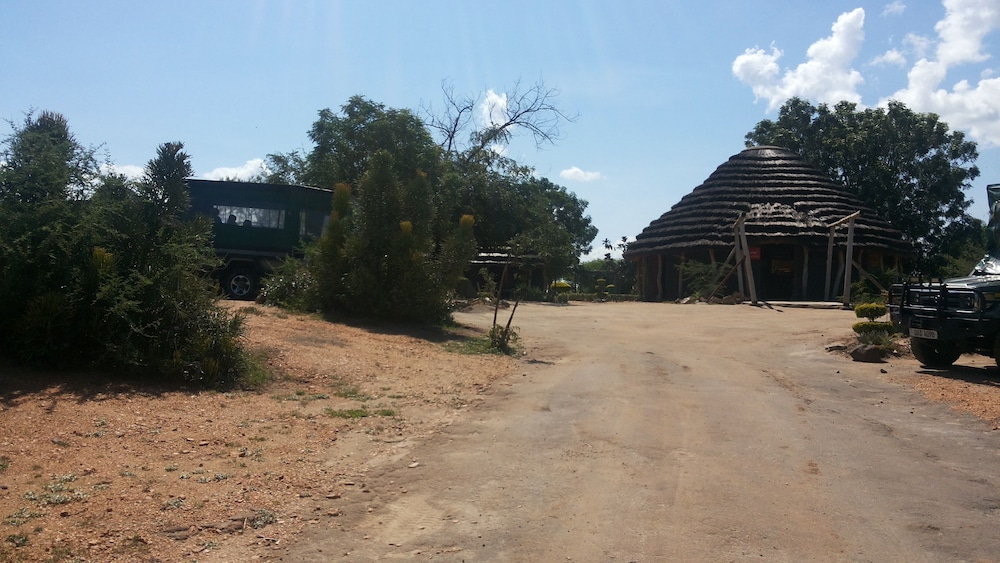 heritage safari lodge