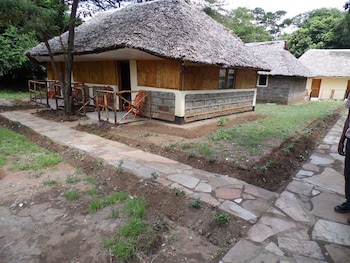 Mara Ndovu Lodge,Maasai Mara National Reserve Ololaimutiek Masai Mara,3 star