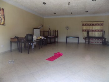 Cielo Country Inn,Plot 78 Kasese Road Ishaka,3 star