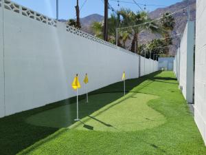 Bellevue Oasis-Palm Springs - Adults Only,Riverside>>Palm Springs,2.5 star