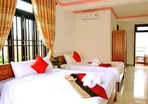 green island hoian villa
