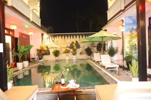 green island hoian villa