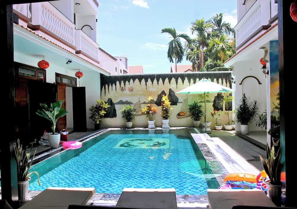 green island hoian villa