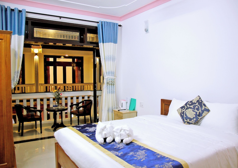 green island hoian villa