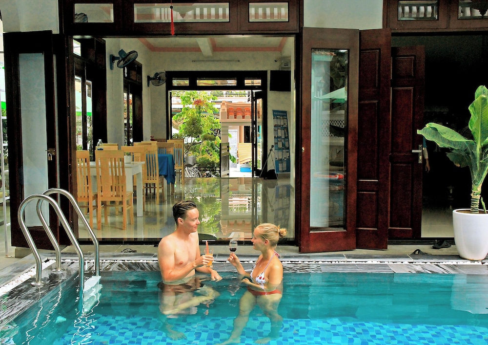 green island hoian villa